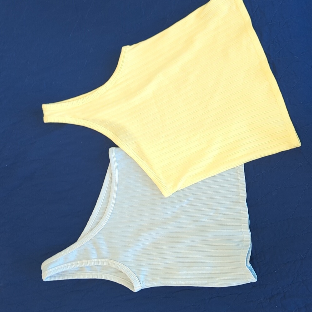 American Eagle Junior's Blue & Yellow One Sleeve Tank Top Bundle Size M